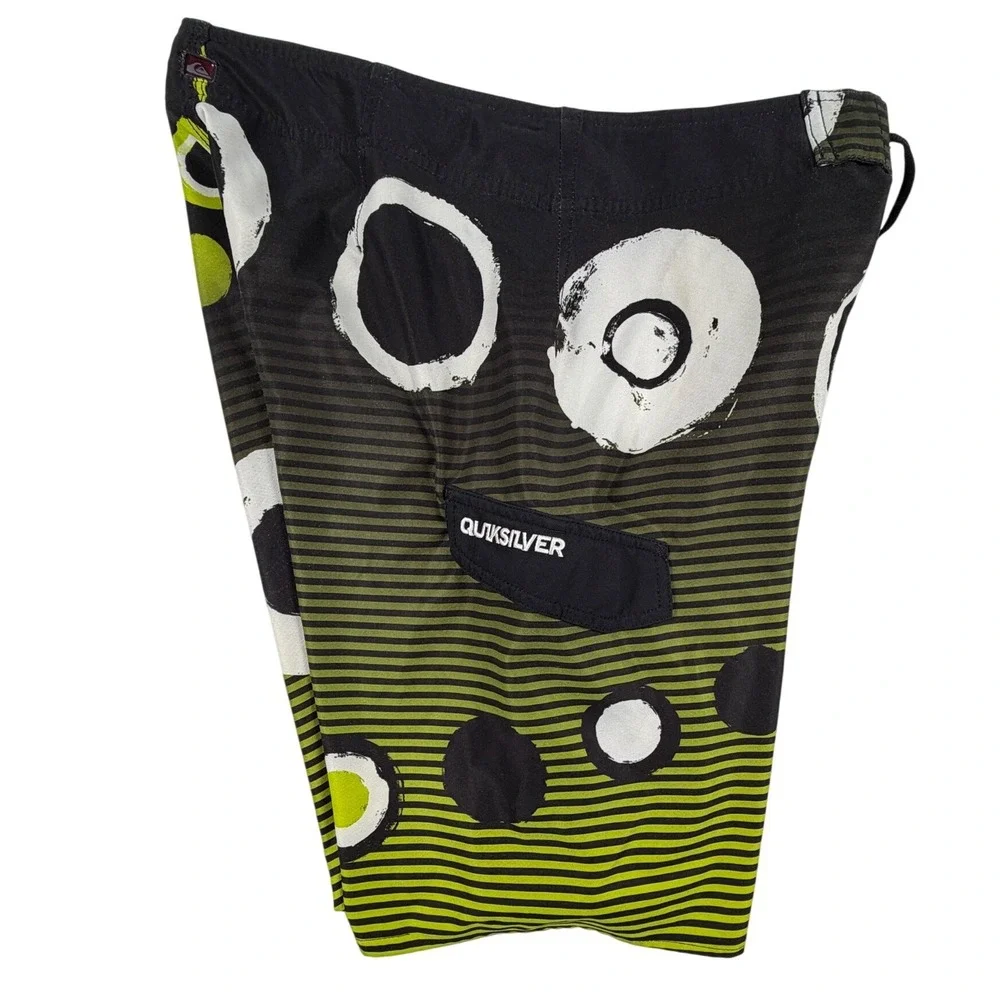 Quiksilver Cypher Series Board Shorts Mens 32 Black Green Striped 4-Way Stretch